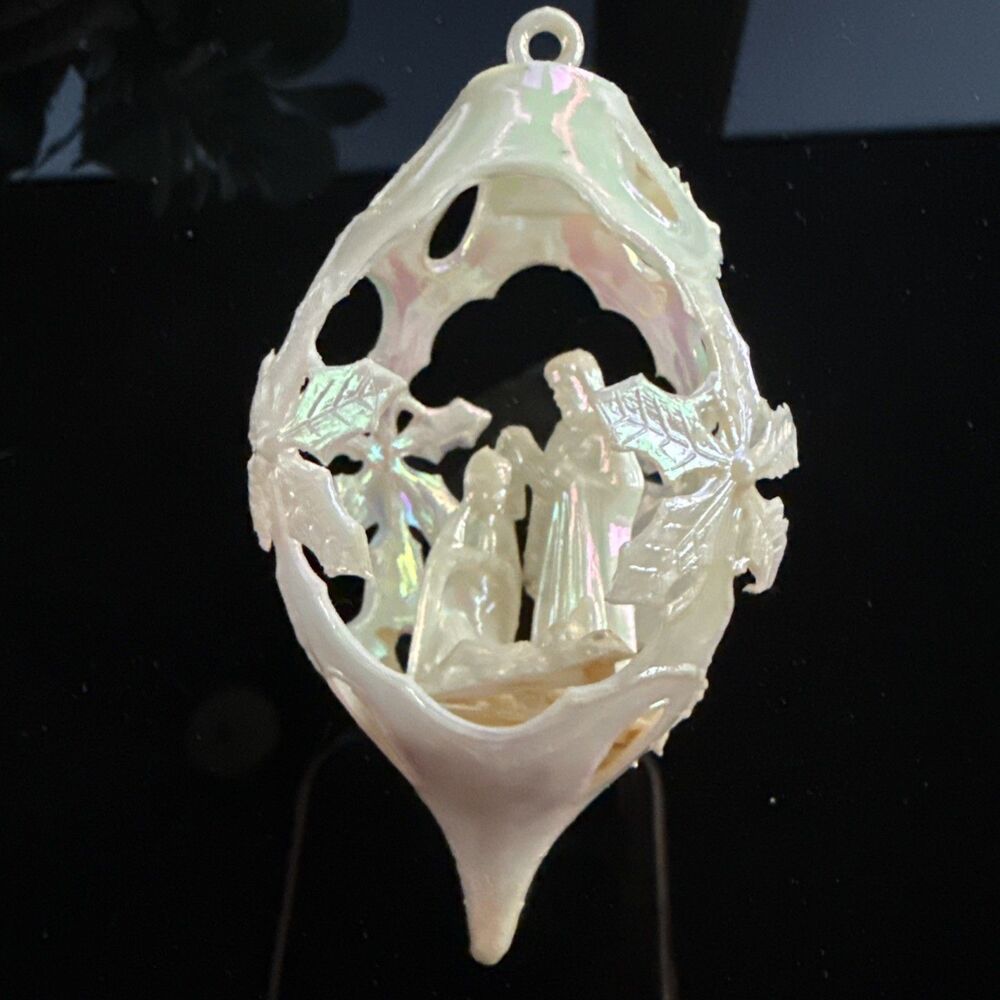 Vtg Avon Collectible Carved Plastic Iridescent Holy Family Christmas Ornament 3”